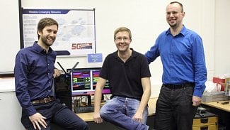 Vědci z ČVUT prorazili s výzkumem 5G sítí ve světě. Pro svůj projekt si je vybral Foxconn
