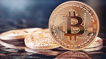 Jsou bitcoiny peníze, nebo věc? Zásadní rozdíl z pohledu DPH
