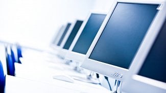 IT v českých firmách: Kdo šetří, má za tři. Jak důležitá je u počítačů spotřeba?