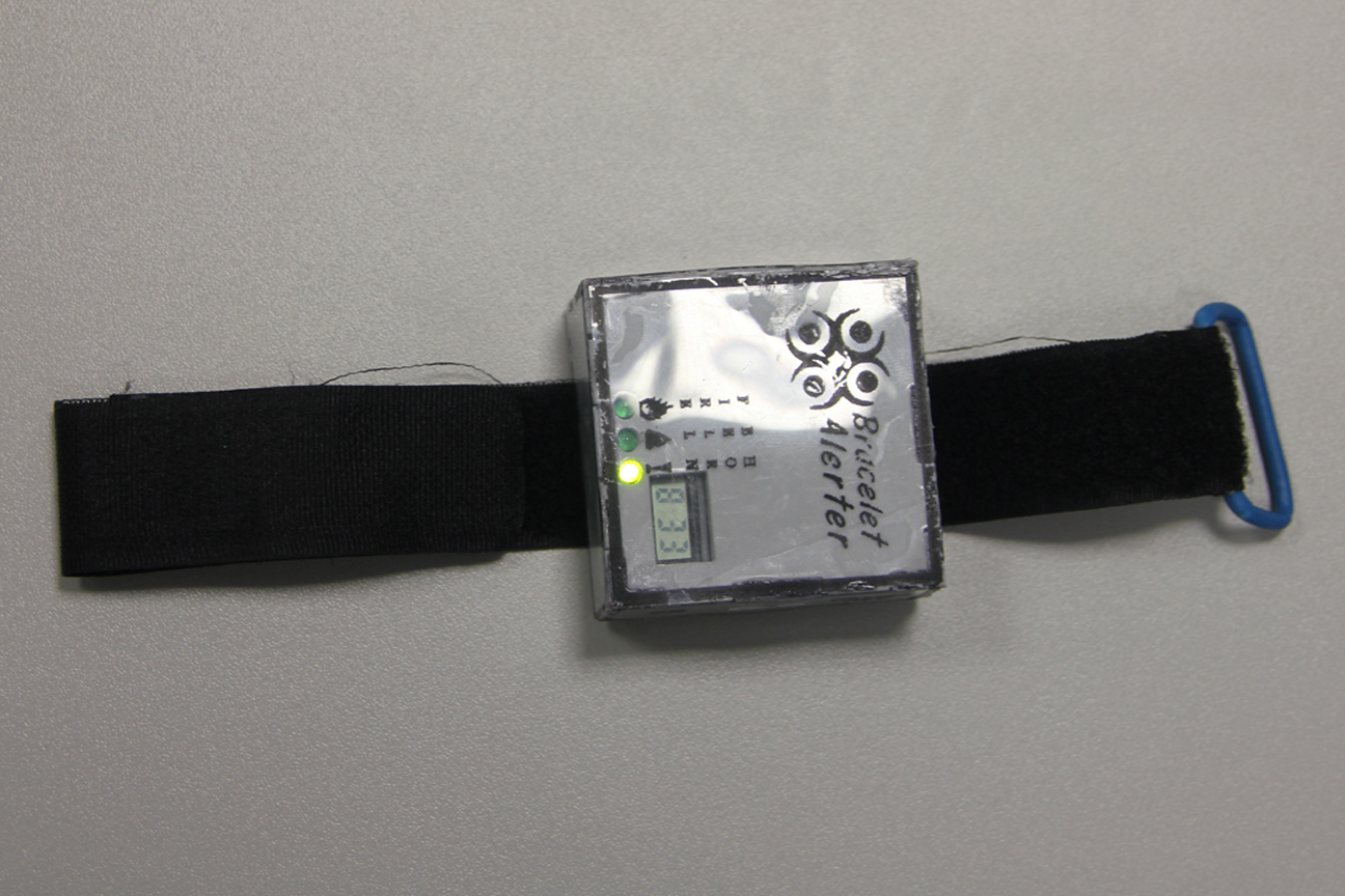 Prototyp náramku Braci