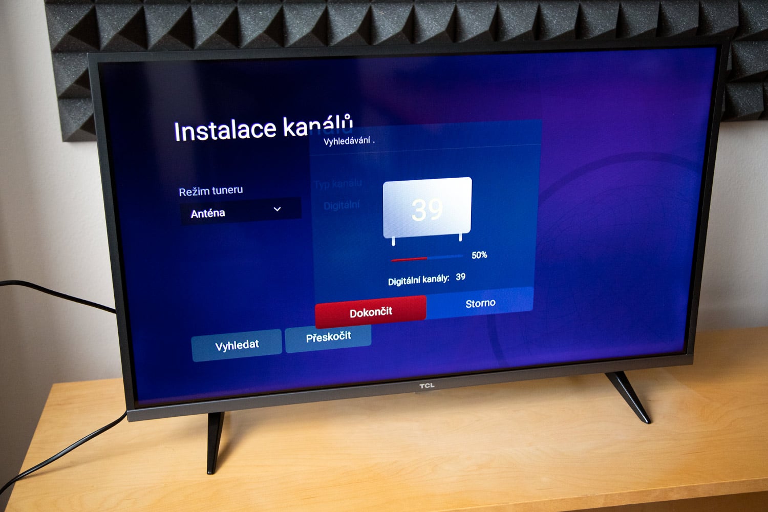 TCL 32ES580 - první zapnutí