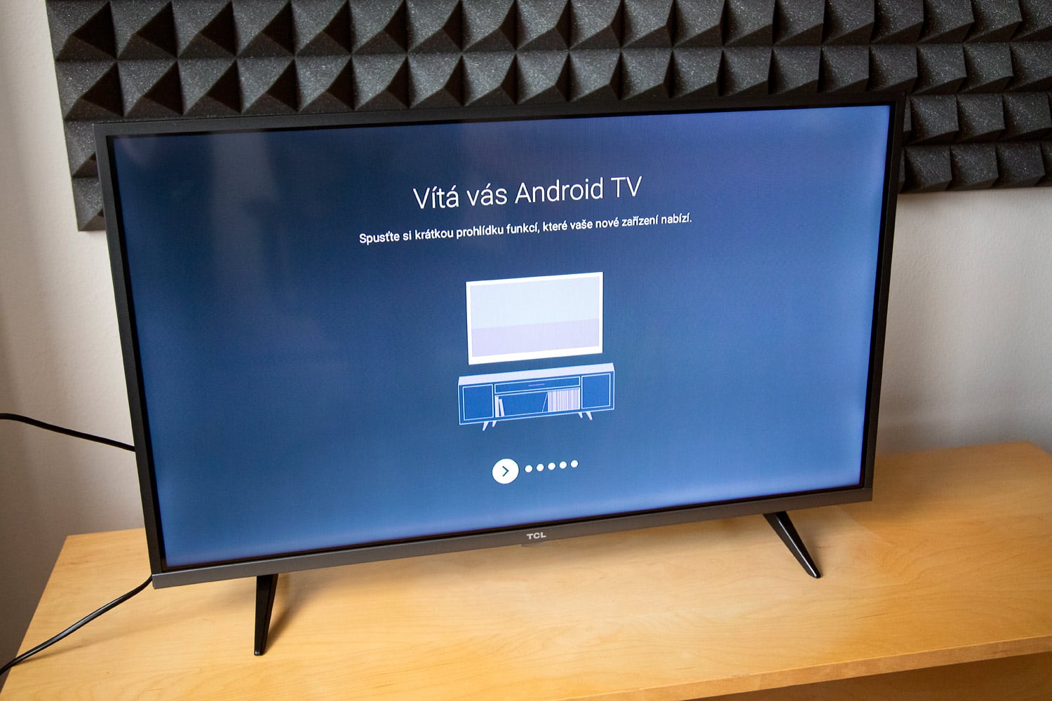 TCL 32ES580 - první zapnutí