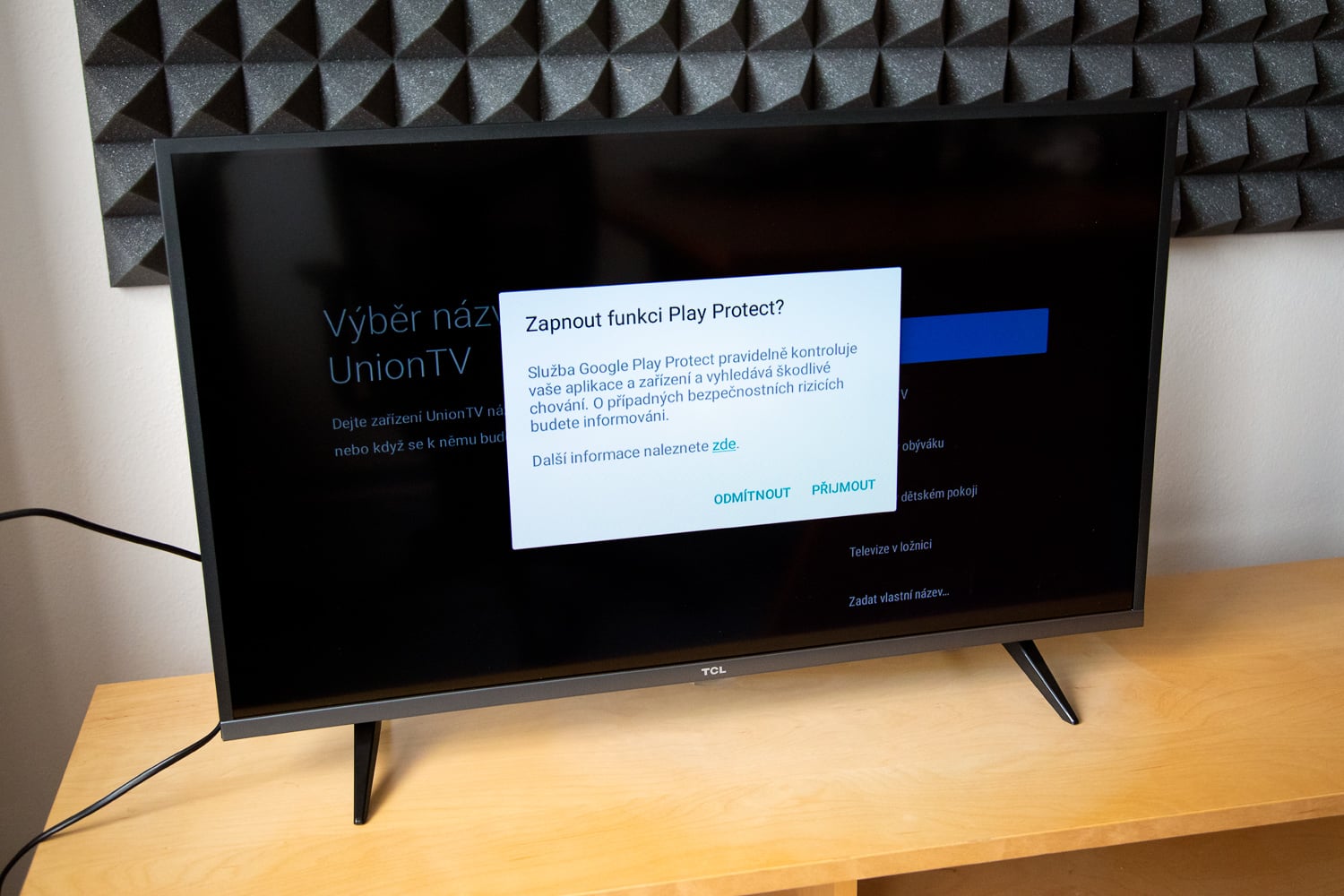 TCL 32ES580 - první zapnutí