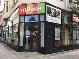 Původní pobočka mBank v Ostravě na Zámecké ulici. (10/2016)