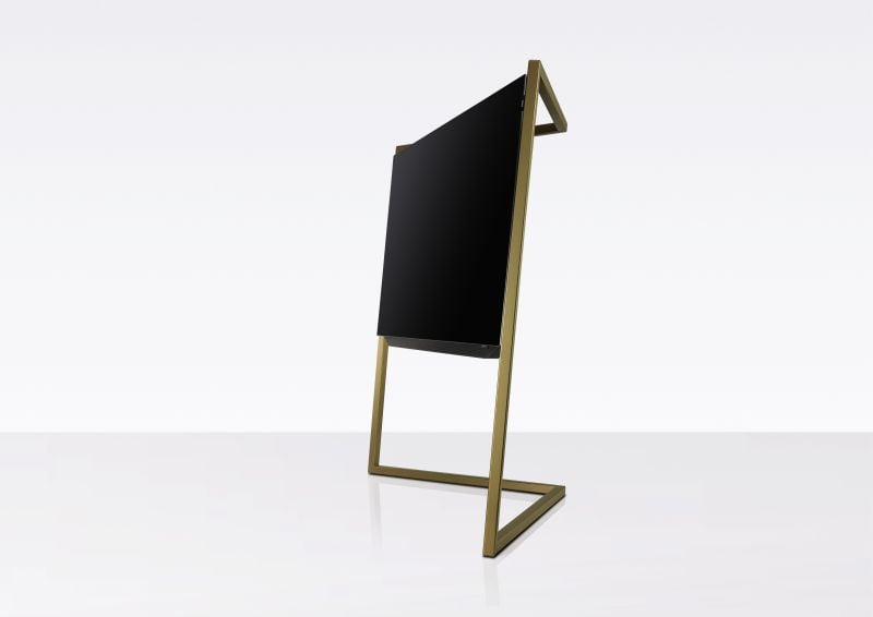 Designový minimalismus v podobě OLED televizoru Loewe Bild 9.55, AmberGold.