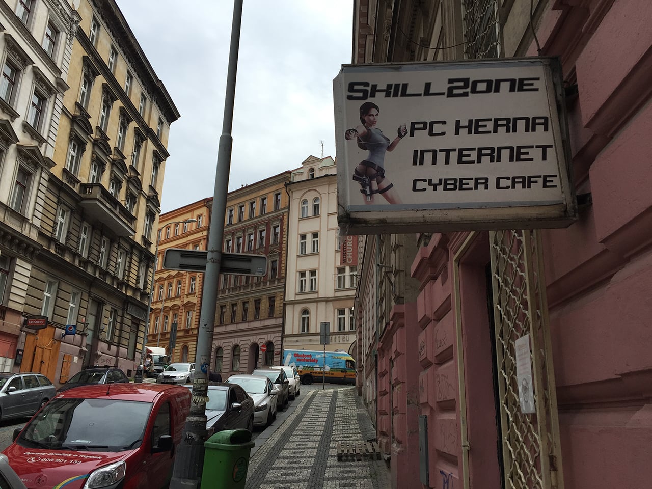 Počítačová herna SkillZone v Praze na Žižkově.