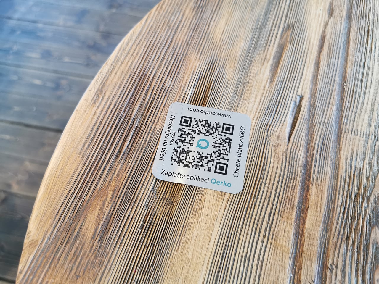 Qerko: bezkontaktní placení přes QR kódy a chytrý telefon