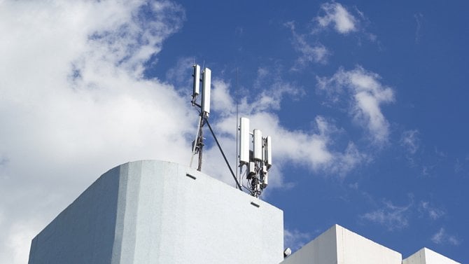 Mobilní základnová stanice - 5G - anténa