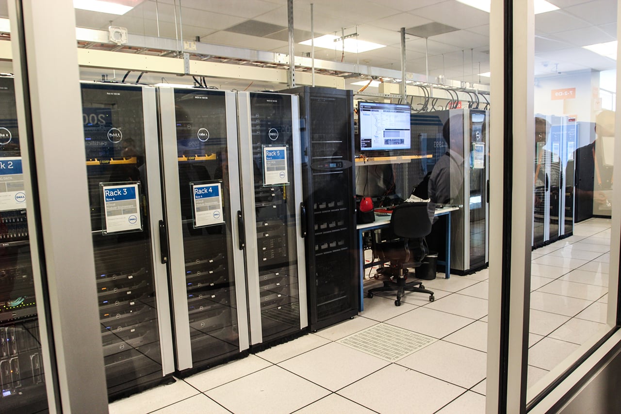 Serverovna, kde se modelují prostředí zákazníků.