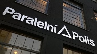 Paralelní Polis.