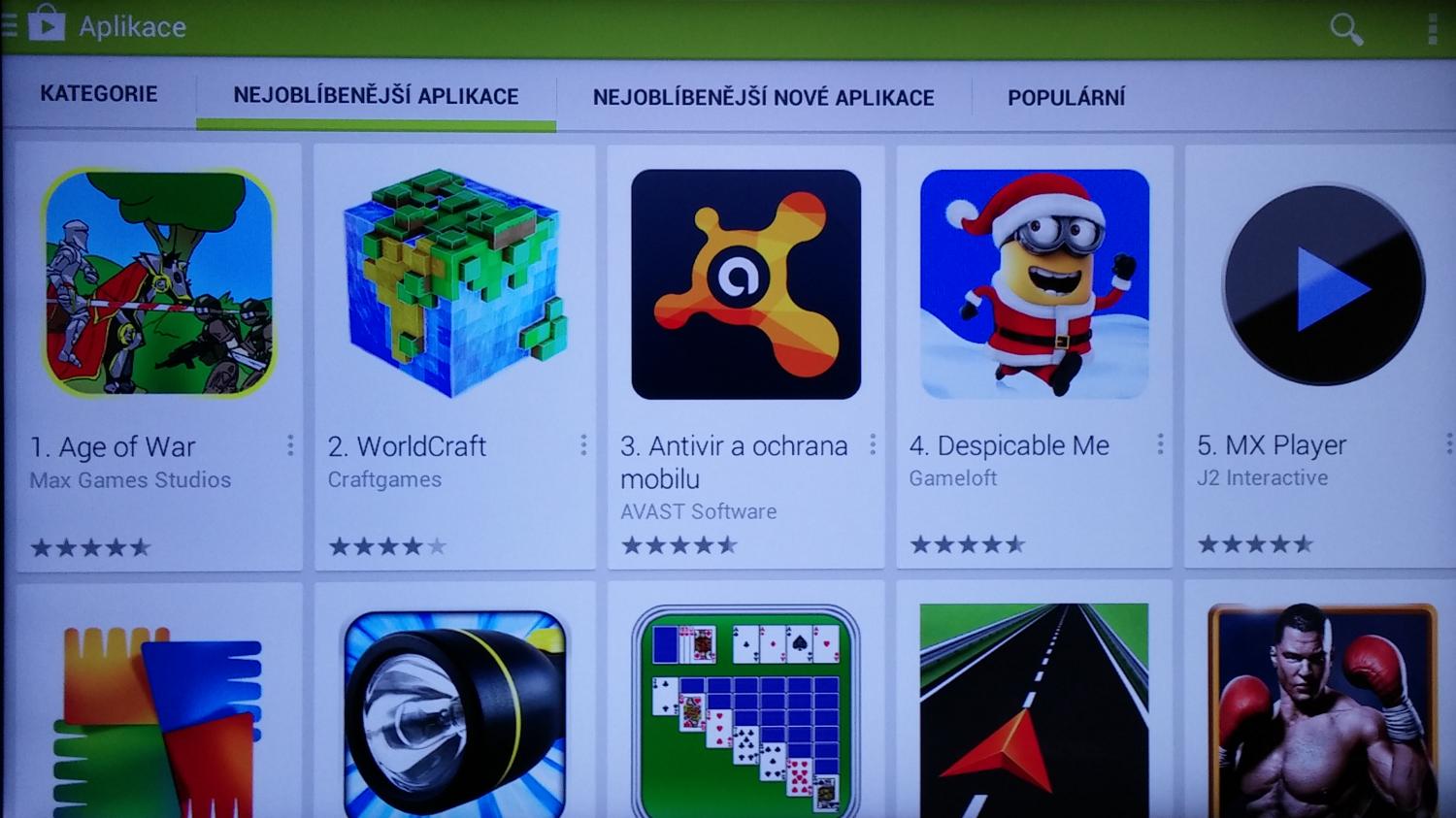 Android 4.2 a jeho tržiště aplikací Google Play.