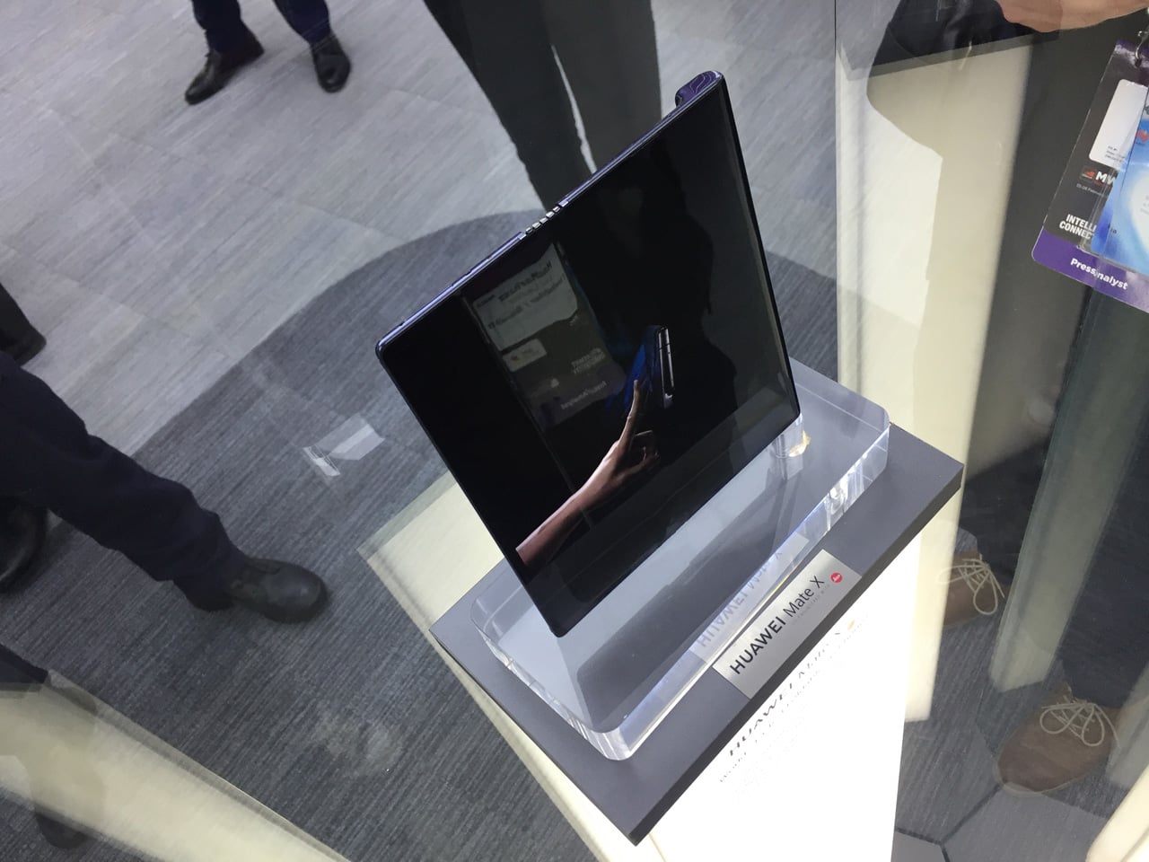 MWC 2019: ohebné telefony Huawei a Samsung či HoloLens 2
