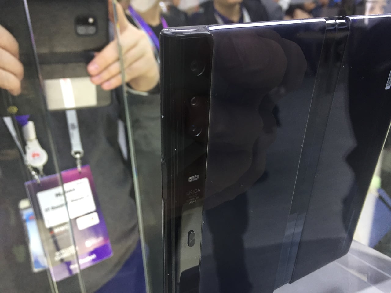 MWC 2019: ohebné telefony Huawei a Samsung či HoloLens 2