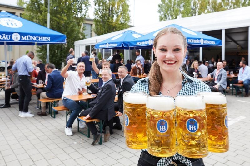 Nejen technikou živ je člověk…