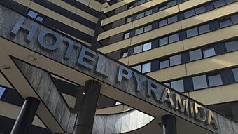 Hotel Pyramida v Praze, dějiště V4 hackathonu pořádaného AT&T a ČTÚ.