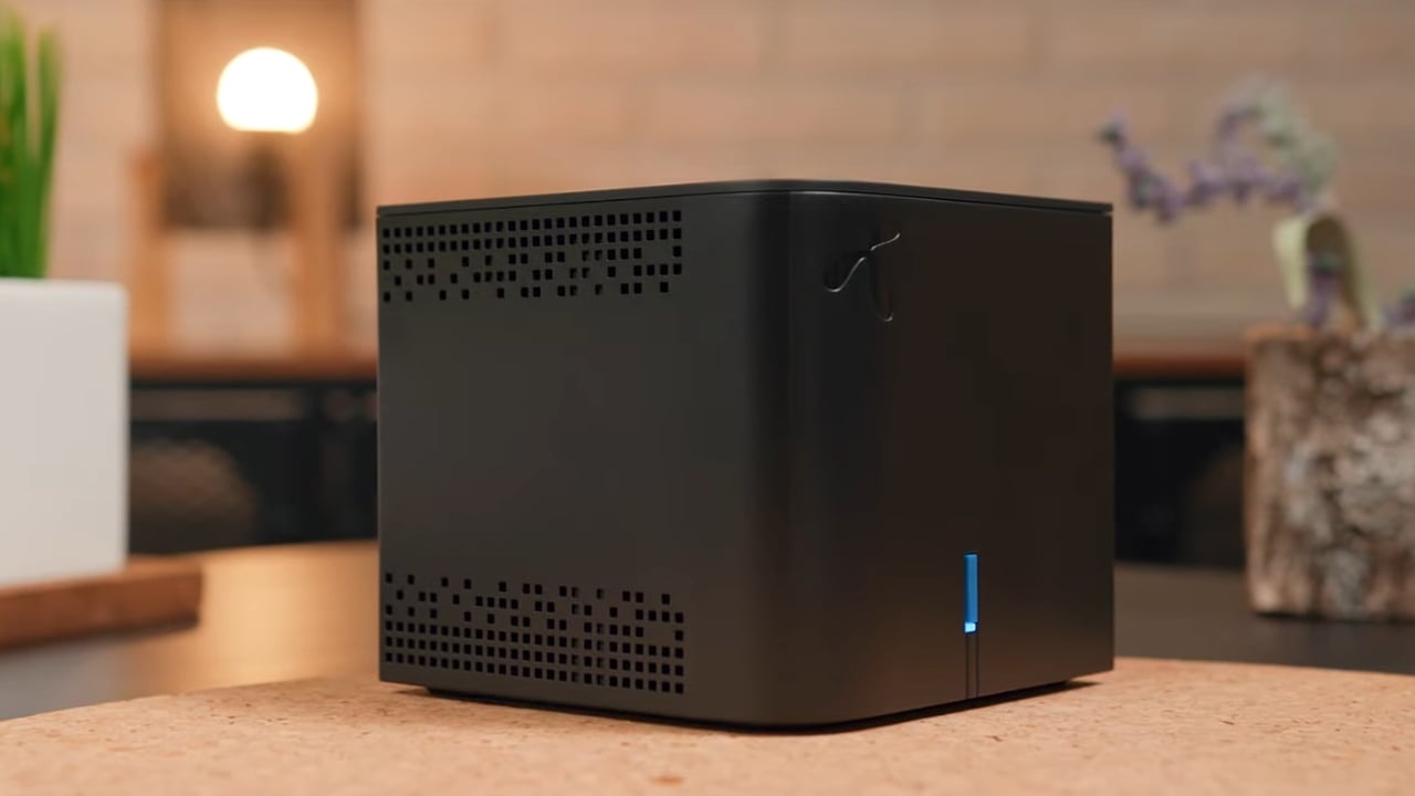 Opakovač H196Q v provedení Telenor/Yettel