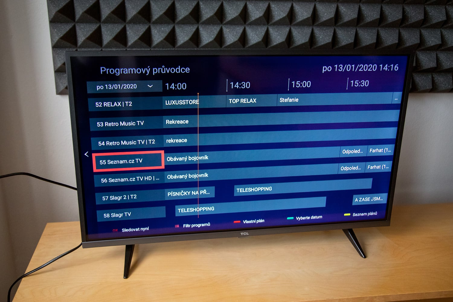 TCL 32ES580 - přepínání kanálů a informace o pořadech