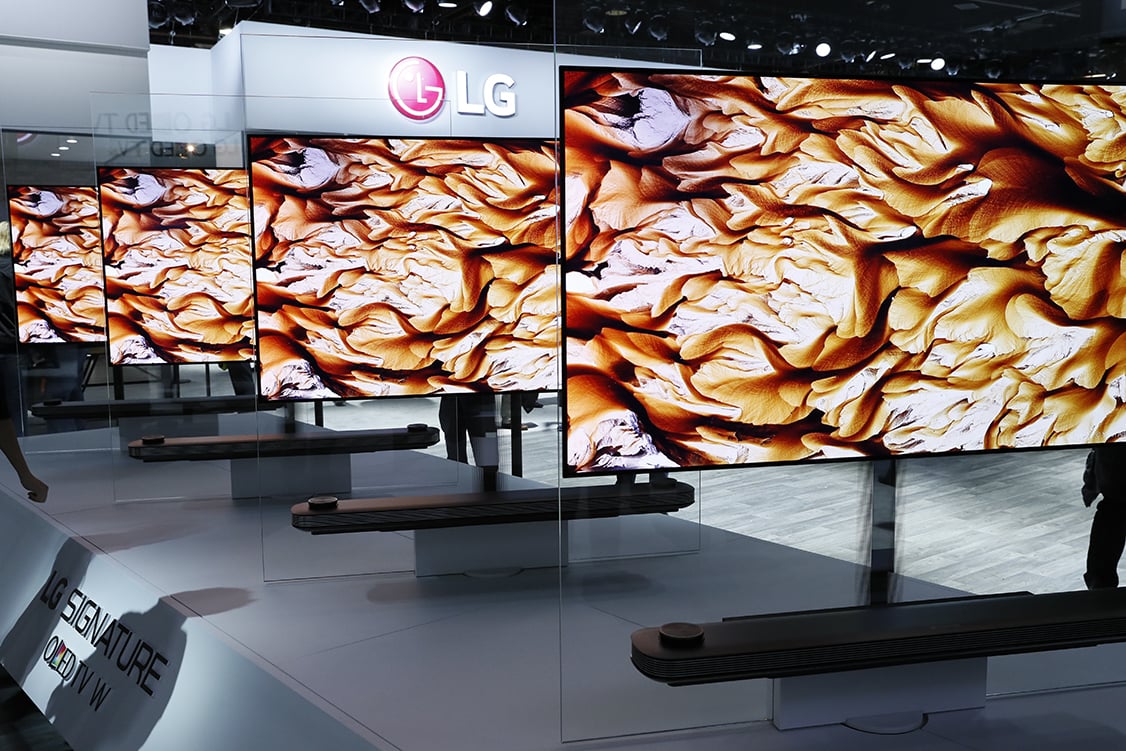 LG Signature OLED W7, leden 2017