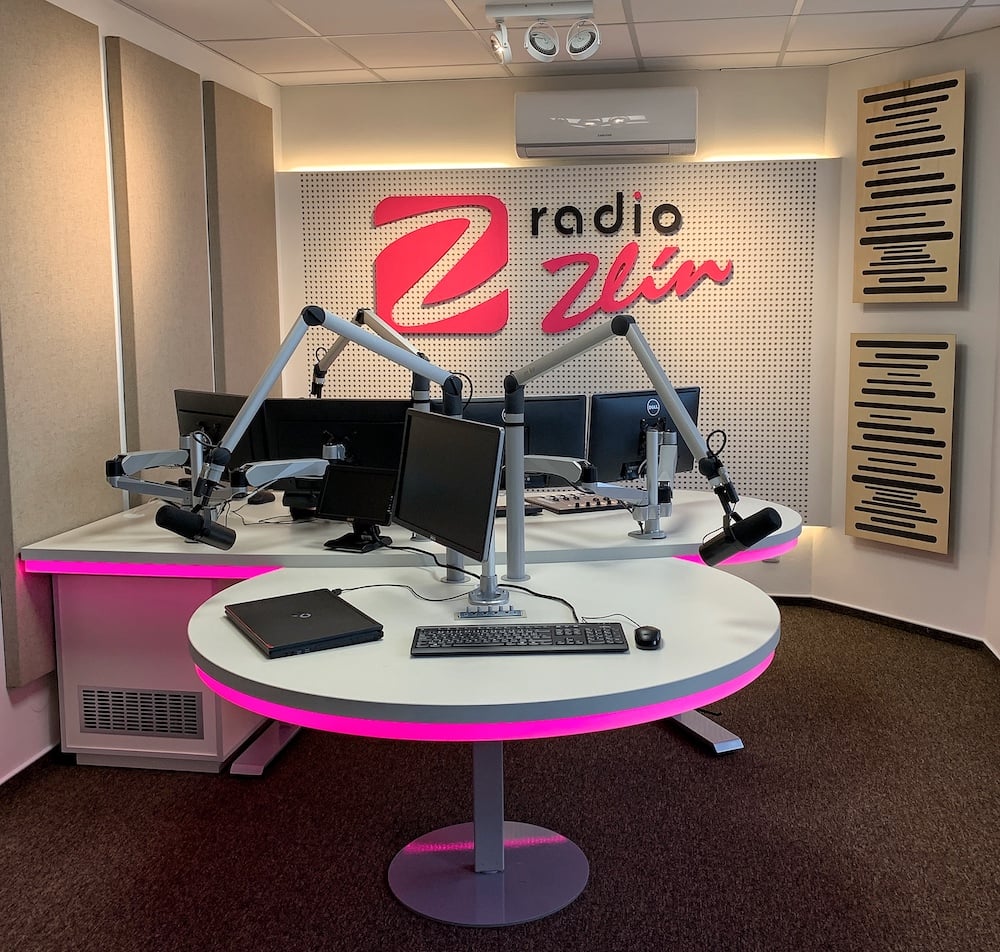 Radio Zlín - studio a tým