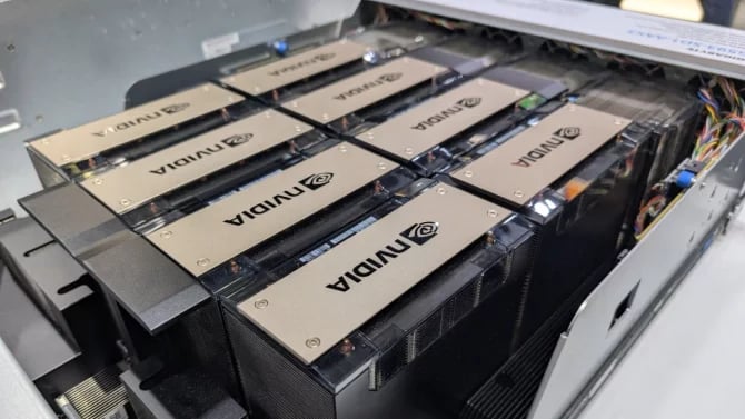 Server s AI čipy Nvidia H200