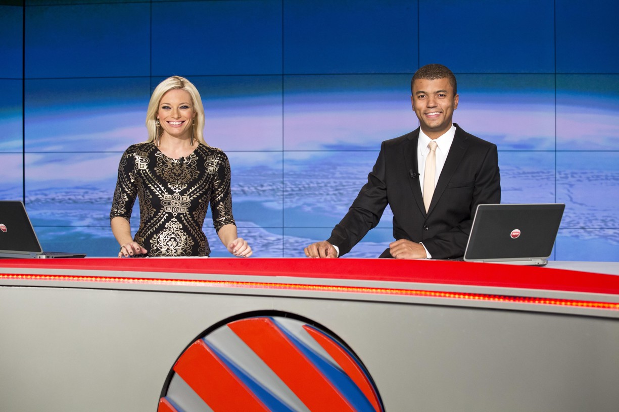 Moderátoři Lucie Borhyová a Rey Koranteng