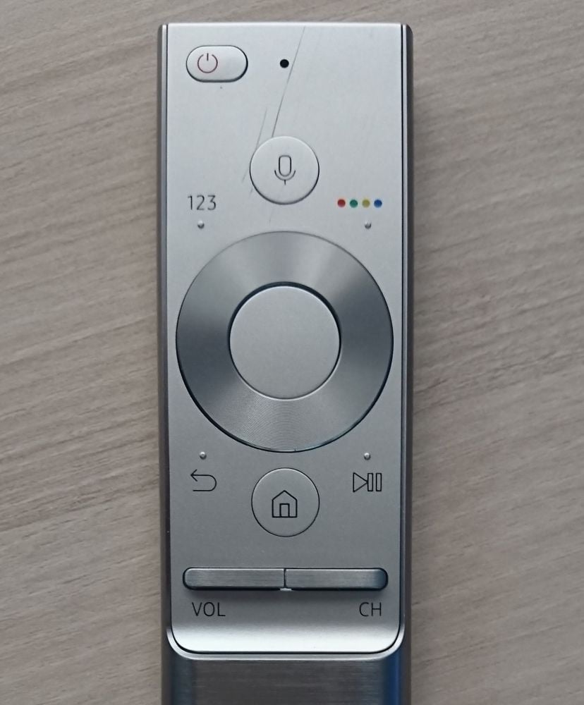 Samsung QLED - dálka