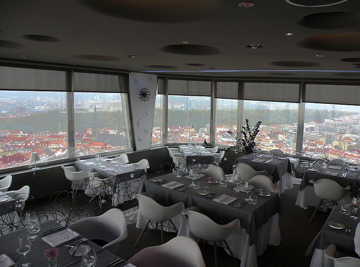 Restaurant Oblaca a bar