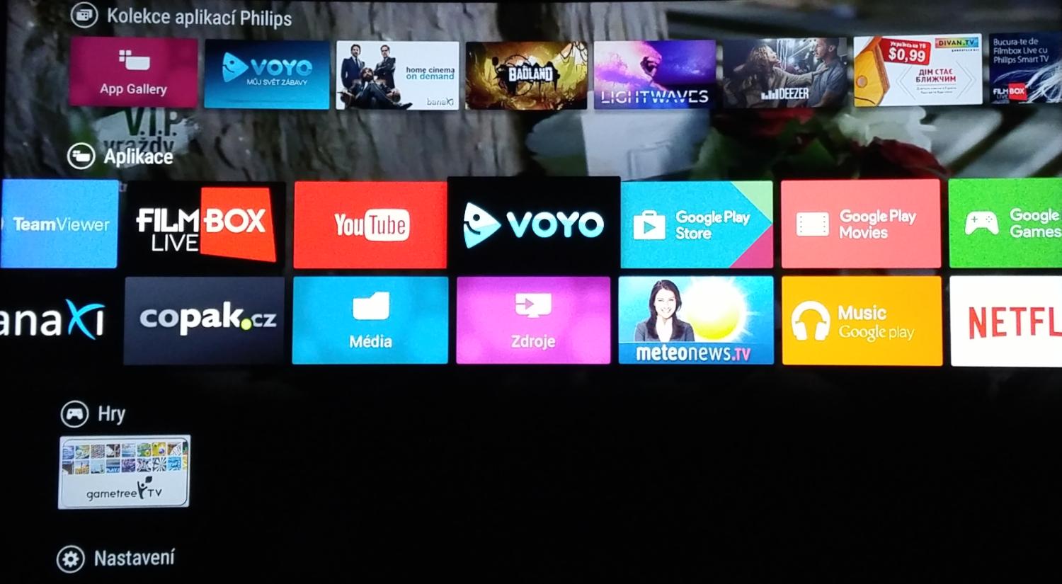 Nabídka na tlačítku Domov se z uživatelského pohledu nijak nezměnila. V horizontálních nabídkách se nedá kolovat a ikony se pohybují v rámci jednotlivých nabídek jak chtějí, resp. podle jejich využitelnosti. Najít něco, zvláště v části „Aplikace“, což je software pro Android, je někdy opravdu na dlouho. Zvláště když si nějaké aplikace také nainstalujete.