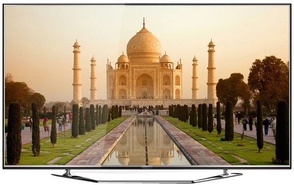 Thomson 85UZ8876 (159.990 Kč) má úhlopříčku 216 cm, rozlišení Ultra HD (4K) a podsvícení LCD obrazovky Direct LED, tedy plošné.