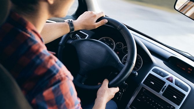 Volant, řízení, auto