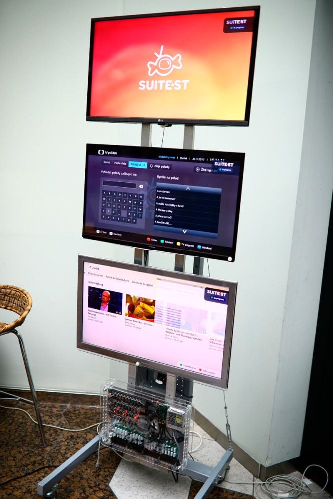 Zařízení testuje napojené TV stejně, jako by to dělal člověk. Jen nesrovnatelne rychleji a sofistikovaněji.