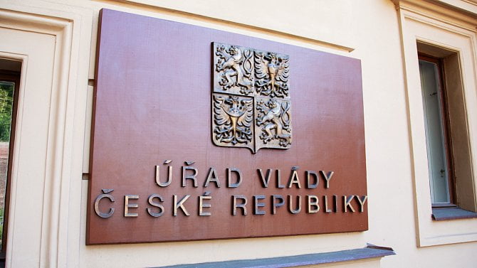 Úřad vlády, vláda