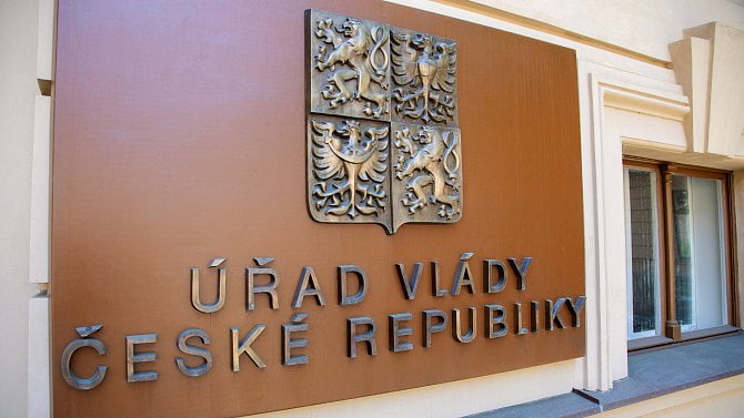 Úřad vlády, vláda