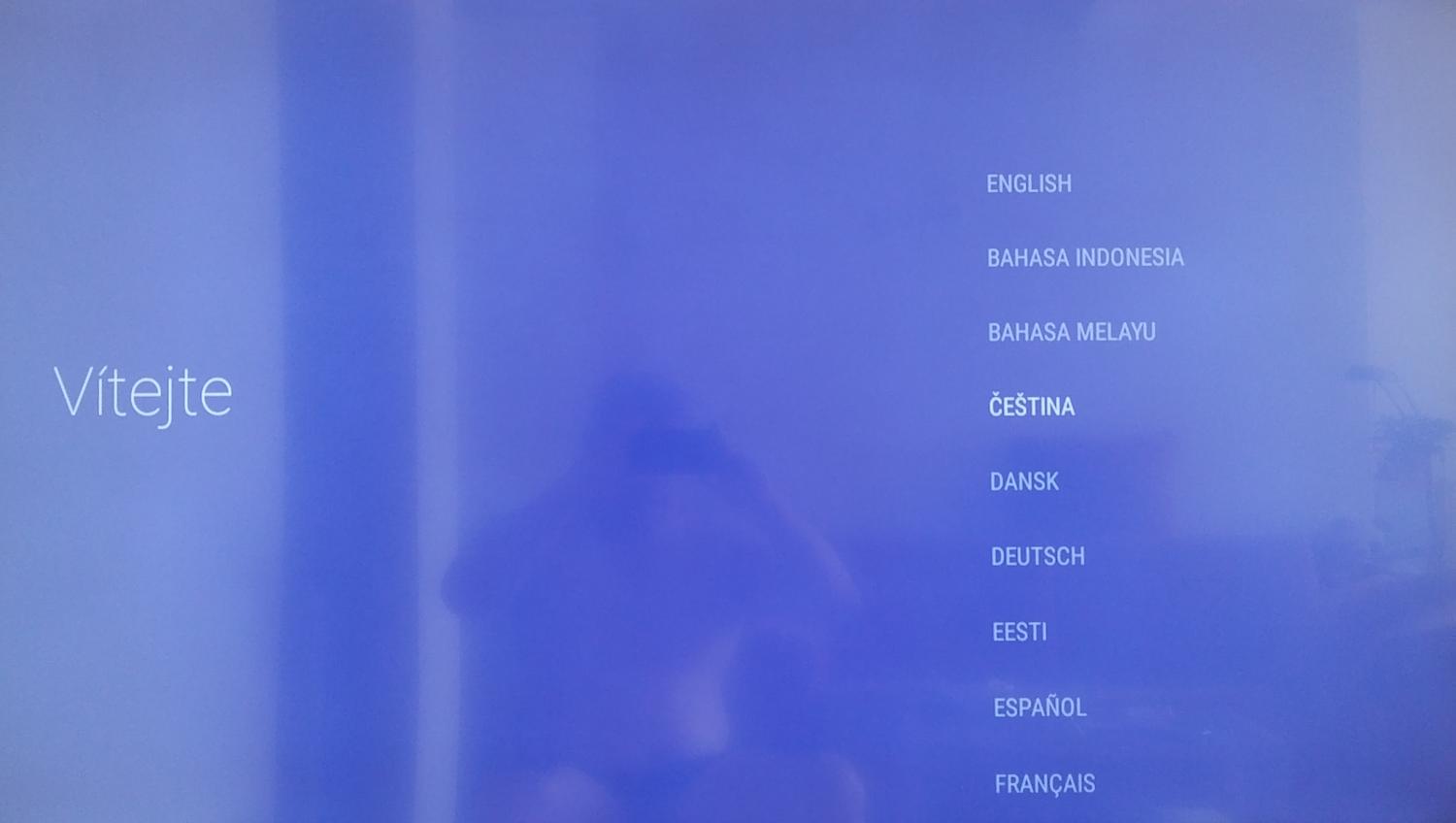 Softwarová instalace začíná výběrem jazyka a následuje výběr země, kde se standardně nabízí Německo.