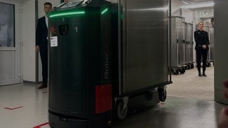 Autonomní robot v jihlavské nemocnici