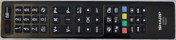 Dálkový ovladač není právě běžný, ale zvyknete si.