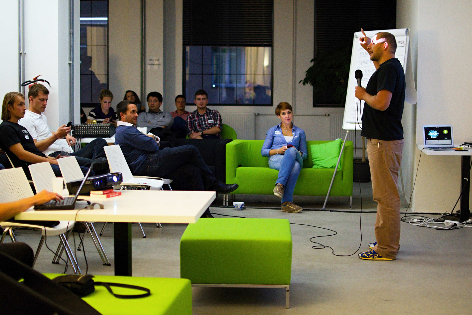 Když vstanete v devět a pracovat začnete v jedenáct, jste už půl dne pozadu, hlásá Marcel Vargaeštok.