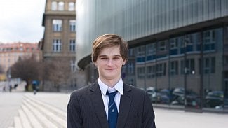 Šimon Mandlík zvítězil v jedenáctém ročníku soutěže IT SPY.