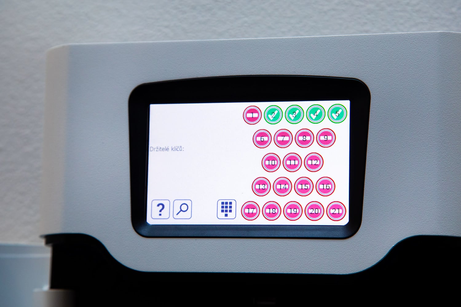 Uživatel s právy k rackům B2-B5.