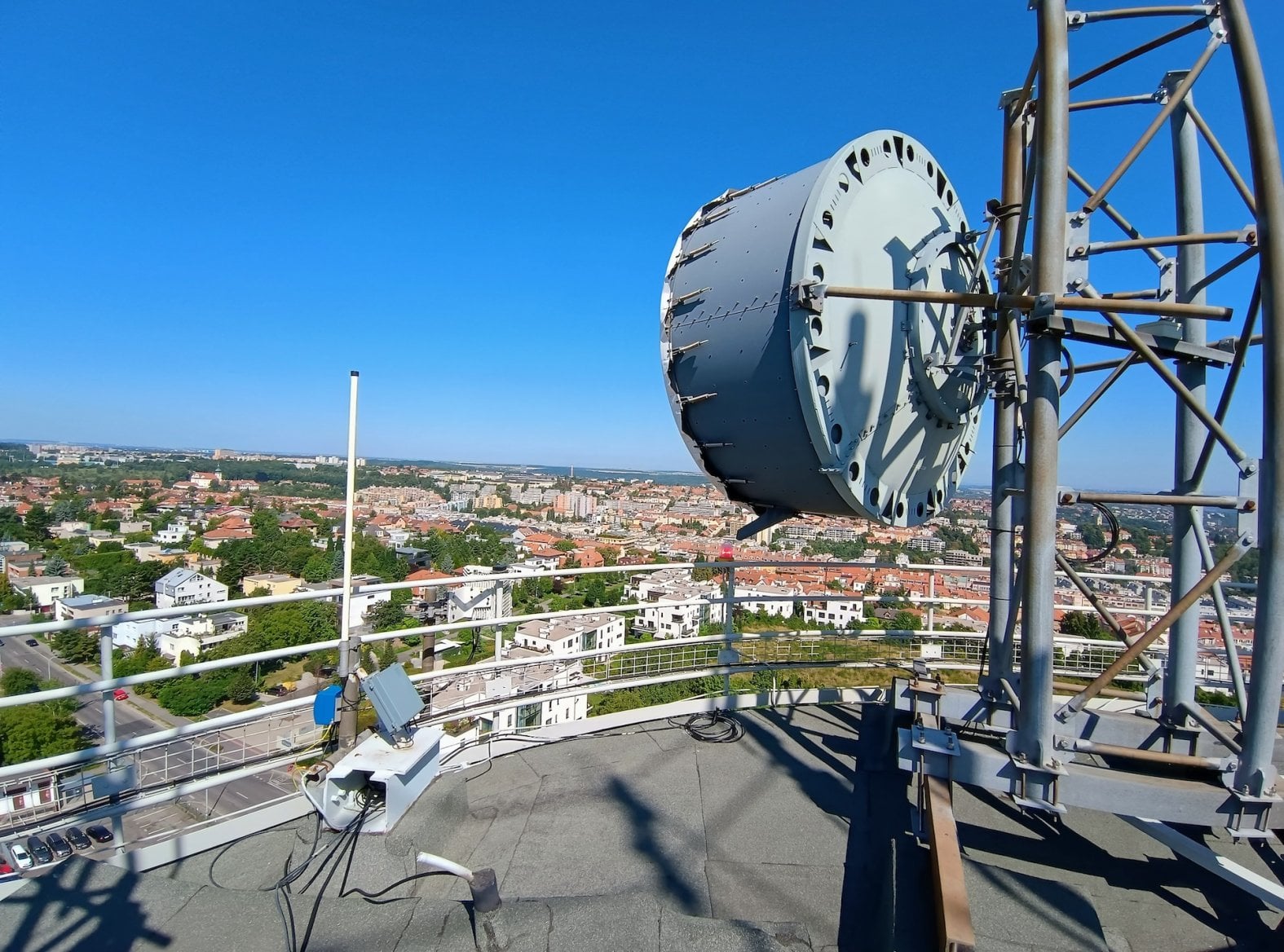 VanCo.cz a bezdrátový gigabitový internet v Praze (26 GHz)
