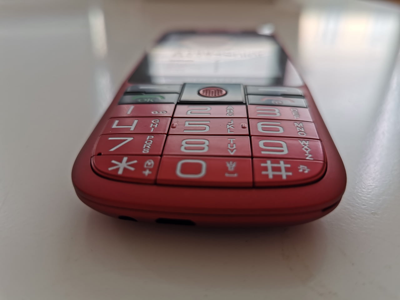Český telefon Aligator A890 Senior