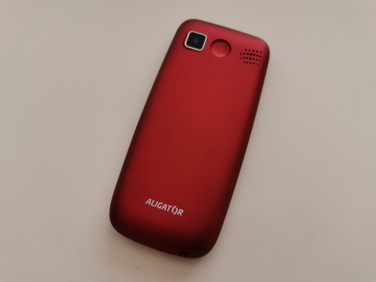 Český telefon Aligator A890 Senior