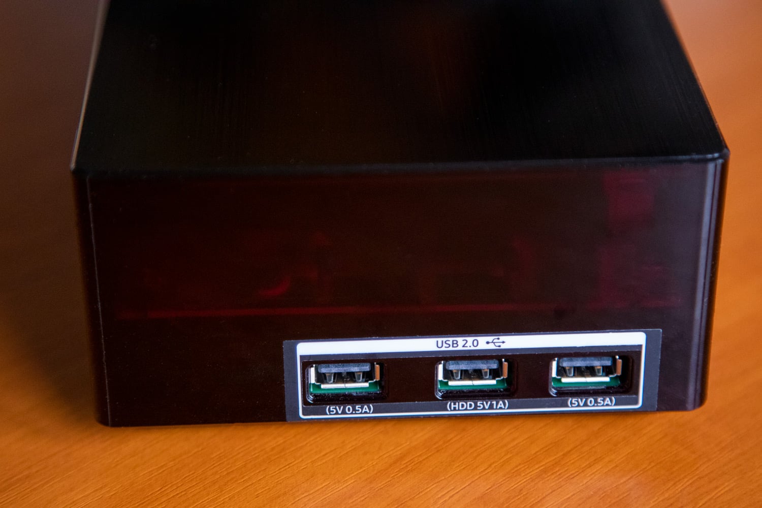 Samsung QE43LS03: One Connect Box a ovladač