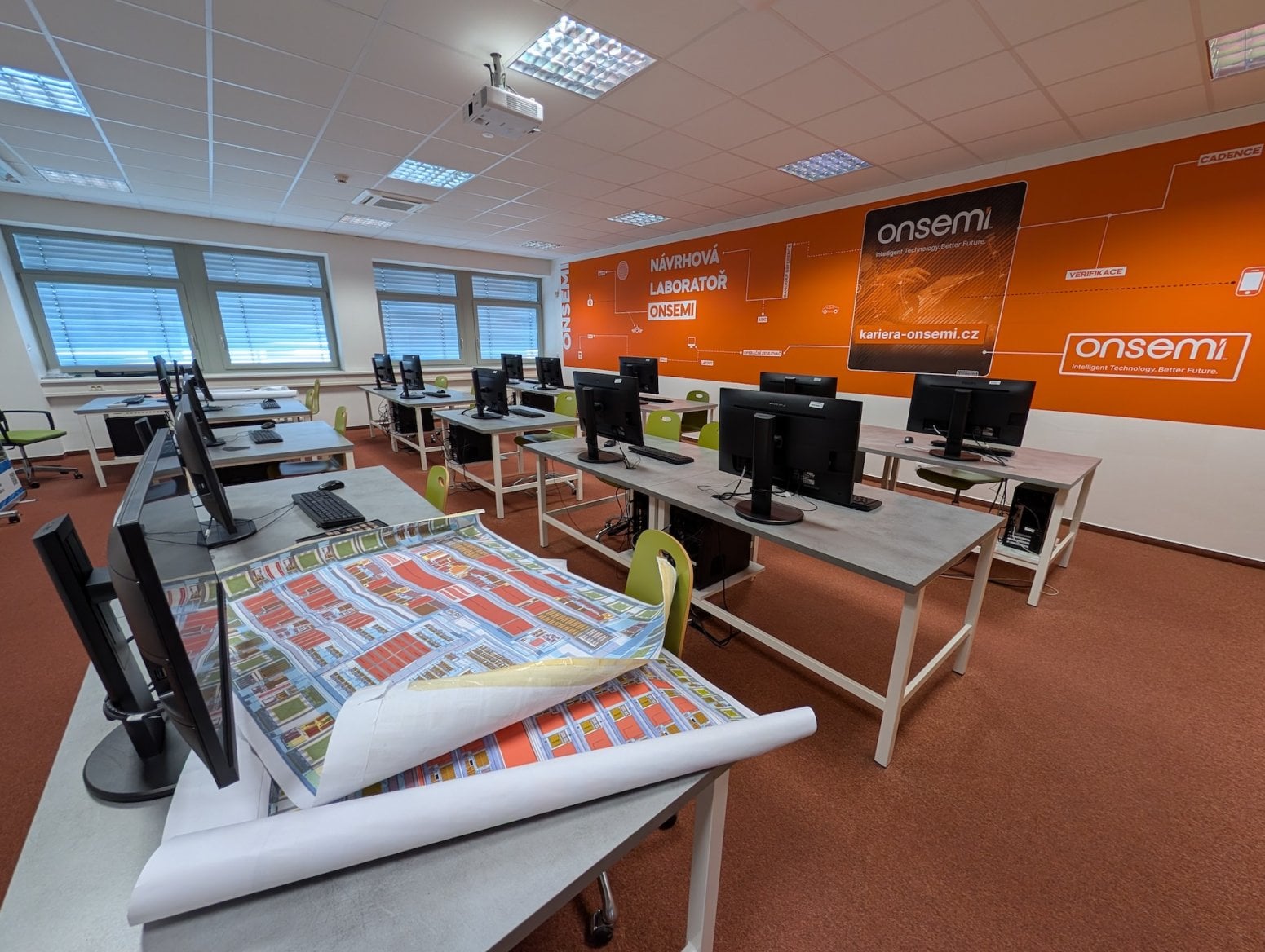 Čipové a elektronické laboratoře na FEKT VUT