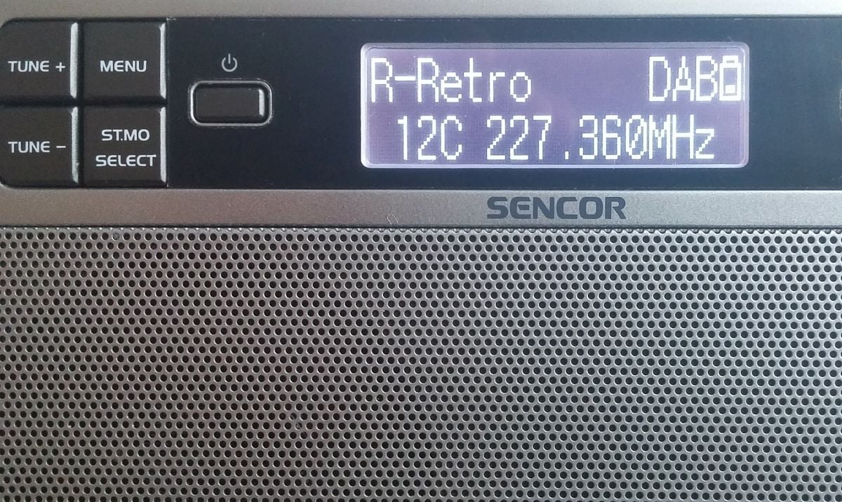 Sencor SRD 6600 DAB+, tlačítko Info