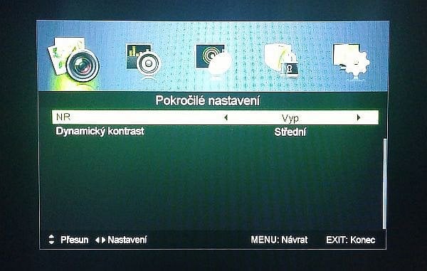 V pokročilých úprav obrazu nenajdete prakticky nic a přitom by se zejména poměr zelená, červená docela hodil. Nedostatky, ale můžete omezit úpravou sytosti barev.