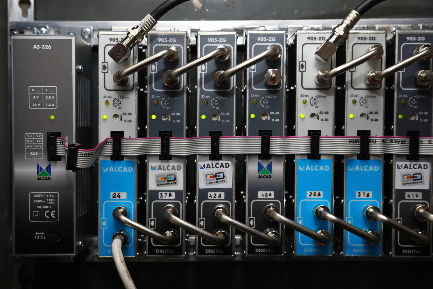 Detailnější pohled na instalované kanálové vložky.