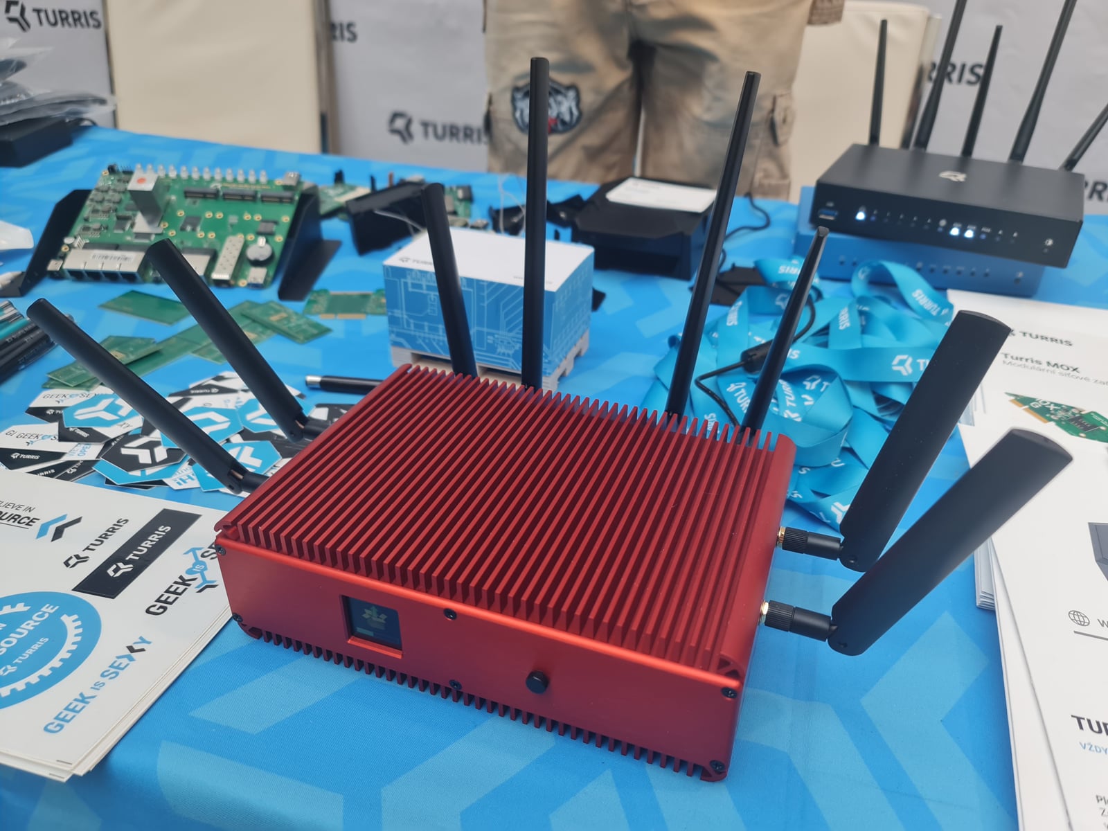 Wi-Fi router Turris II od CZ.NIC