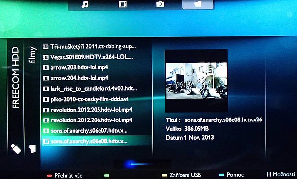 Souborový manažer je přehledný a byl by i výtečně ovladatelný, kdyby se v nabídkách dalo kolovat. 