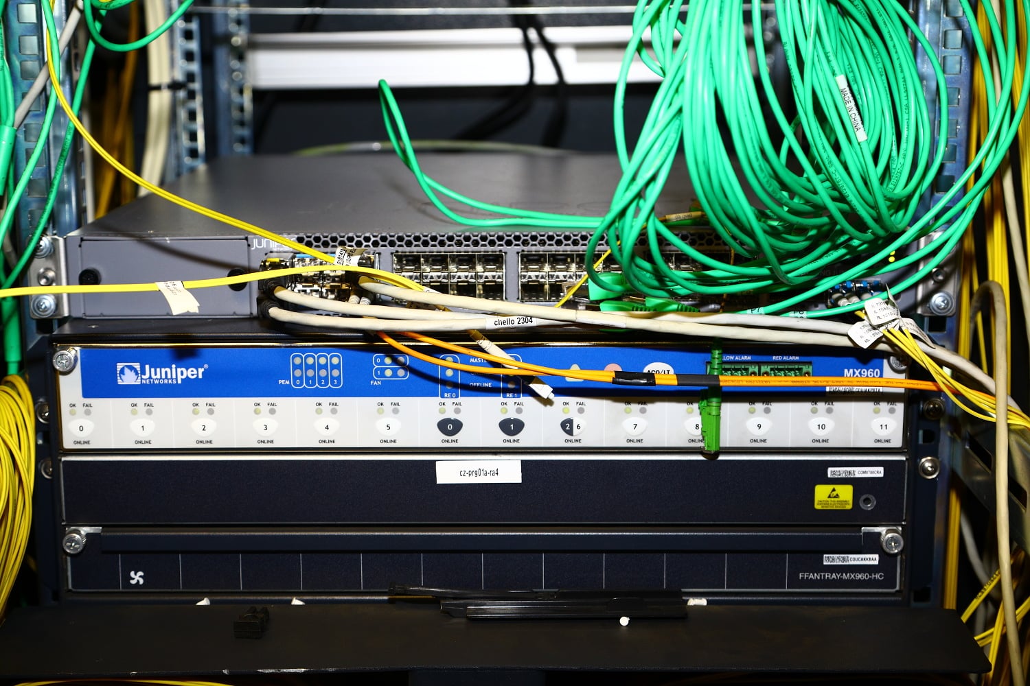 Srdce UPC v Praze. Takhle vypadá headend a dohledové centrum